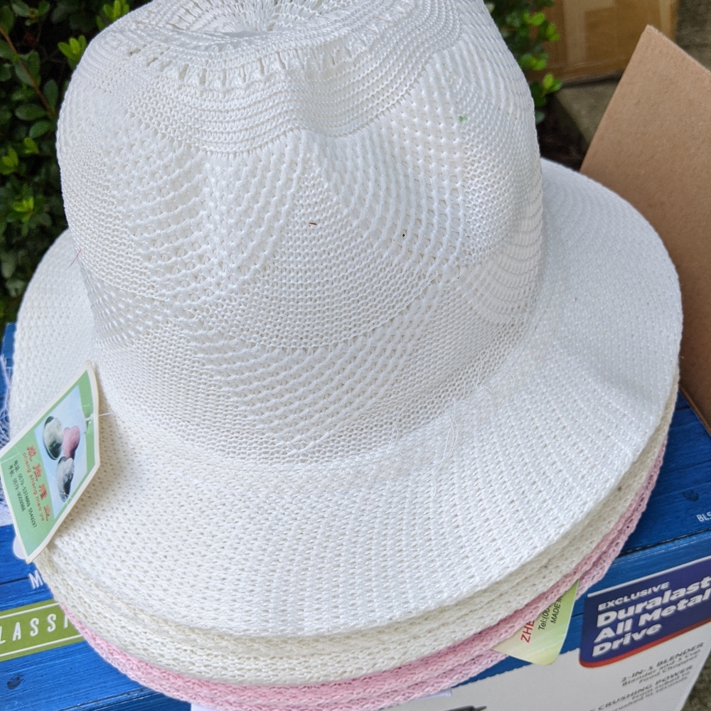 Hat - Picture 2 of 4